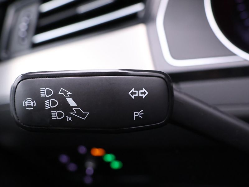 Volkswagen Passat 2,0 TDI 110kW DSG Elegance DPH - fotka 17 z 34