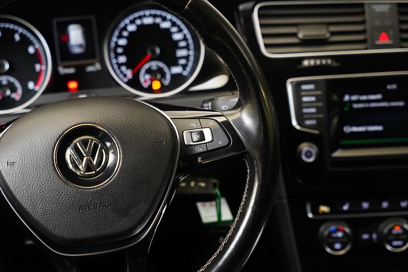 Volkswagen Golf - fotka 16 z 26