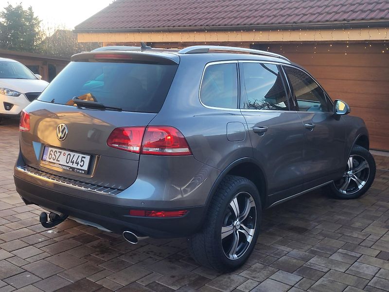 Volkswagen Touareg 4.2V8 TDi 250kW*1.MAJITEL* - fotka 5 z 40