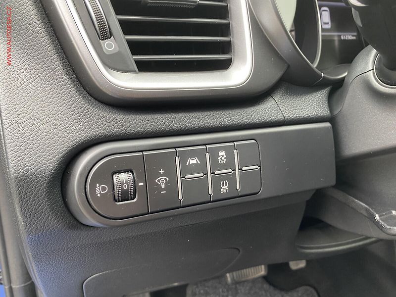Kia Ceed (2023) 1.5 T-GDi, ČR, Spin, AT - fotka 15 z 18