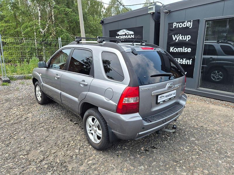 Kia Sportage 2.0i 104Kw 4x4, klima, tažné - fotka 5 z 21