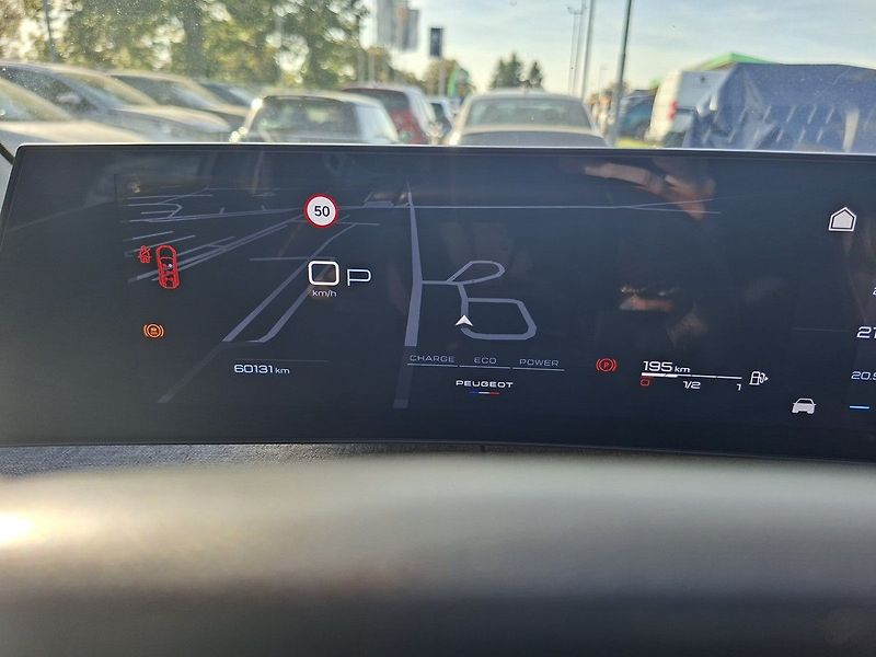 Peugeot 5008 ALLURE HYBRID e-DCS6 - fotka 16 z 27