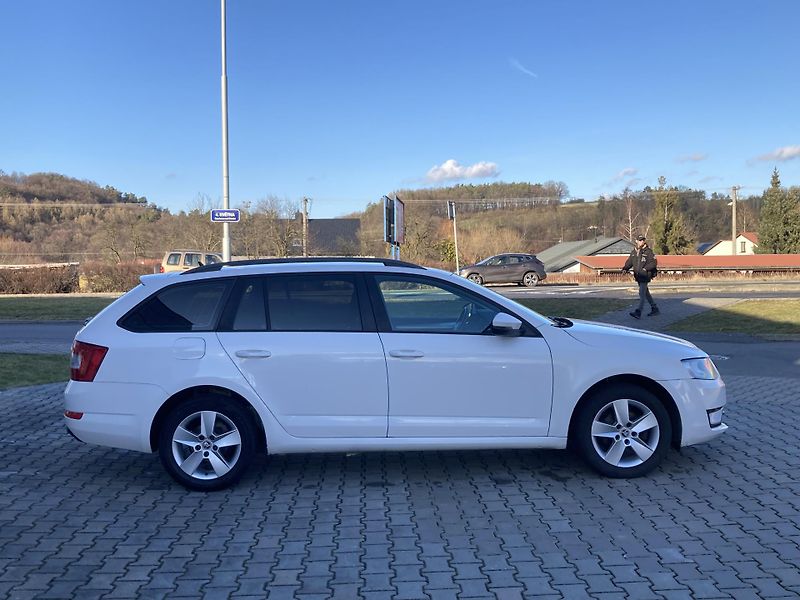 Škoda Octavia (2015) III. 1.6 TDI, Navigace - fotka 9 z 34