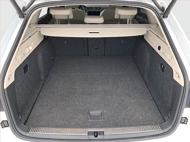 Škoda Superb (2017) Laurin&Klement 2.0 TDI - fotka 14 z 26