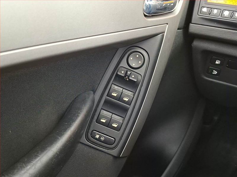 Citroën C4 Picasso (2009) 1.6 i, po STK, Tažné - fotka 15 z 15