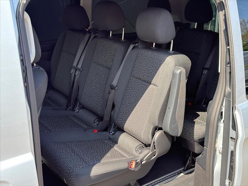 Mercedes-Benz Vito 2,0 116 CDI / Tourer Select / - fotka 19 z 21