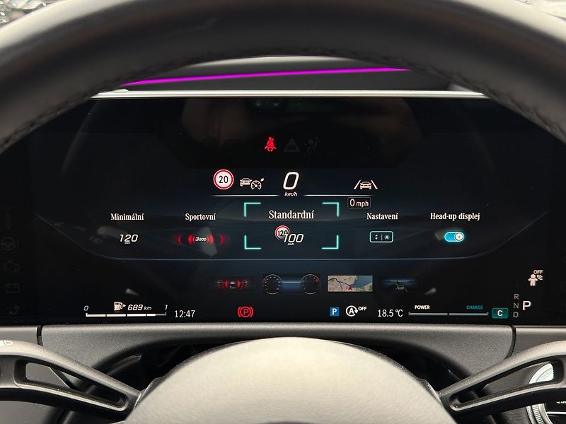 Mercedes-Benz Třídy E E 220 d 4MATIC AMG - fotka 31 z 39