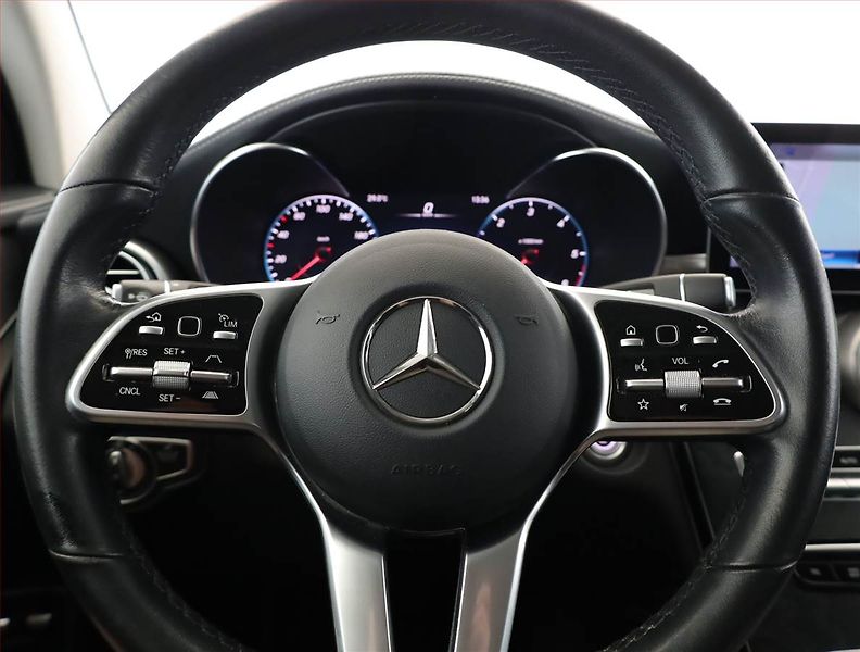 Mercedes-Benz GLC (2019) 220 d 4MATIC - fotka 8 z 18