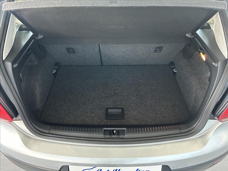 Volkswagen Polo 1,2   TSI,CROSS,SERVISKA,1.MAJ - fotka 25 z 26