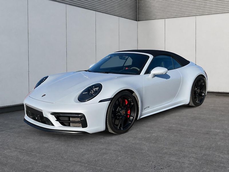 Porsche 911 (2024) Carrera GTS Cabrio SportChrono - fotka 5 z 31