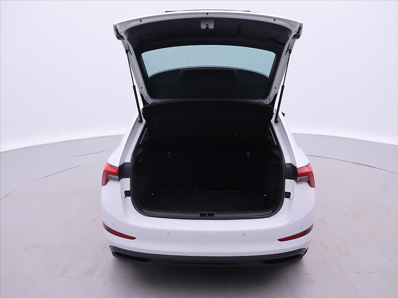 Škoda Scala 1,5 TSI 110kW Style CZ 1.Maj. - fotka 9 z 31