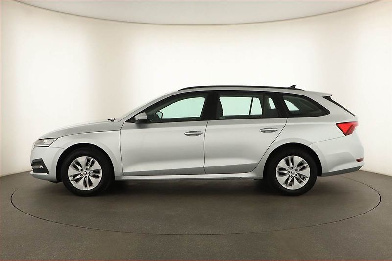 Škoda Octavia (2023) Ambition 2.0 TDI, ČR,1.maj - fotka 3 z 13