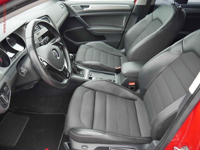 Volkswagen Golf (2014) 1.2 TSi, ČR, Comfort - fotka 9 z 19