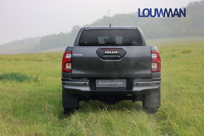 Toyota Hilux AT INVINCIBLE - fotka 22 z 23
