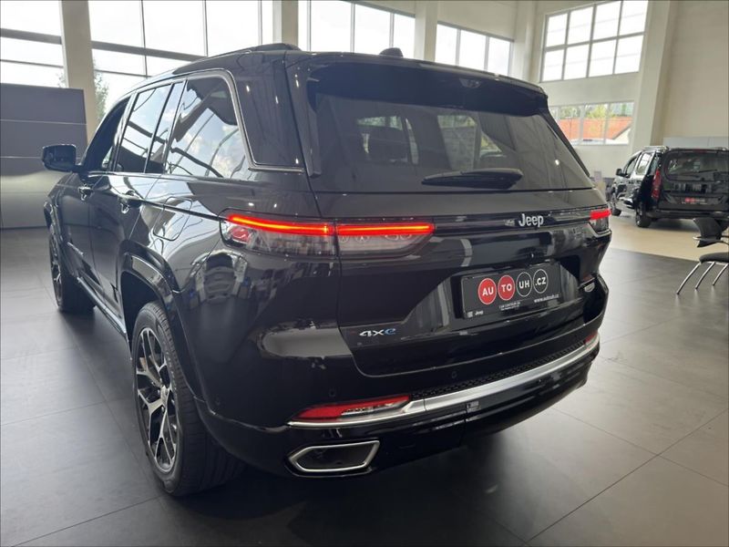 Jeep Grand Cherokee (2024) 2,0 4xe Plug-In 380k 8AT  Summ - fotka 4 z 19
