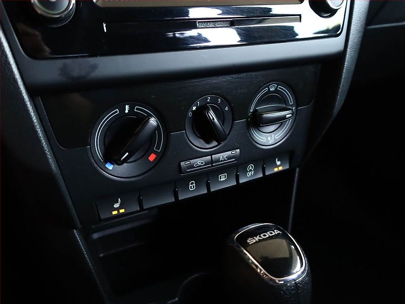 Škoda Rapid (2018) Spaceback 1.0 TSI, Automat - fotka 14 z 14