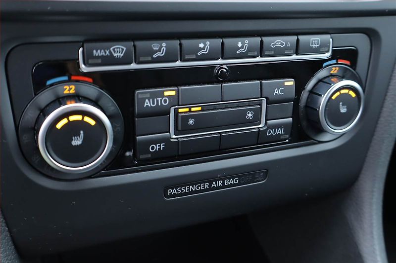 Volkswagen Golf (2010) 1.4 TSI, Tempomat - fotka 13 z 18