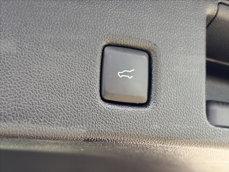 Ford Kuga 1,5 EcoBoost 111kW ST-Line X - fotka 12 z 40