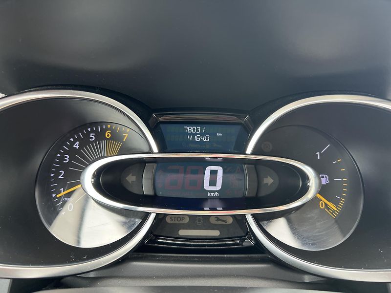 Renault Clio 1.2i 16v NAVI KLIMA PŮVOD ČR - fotka 15 z 39