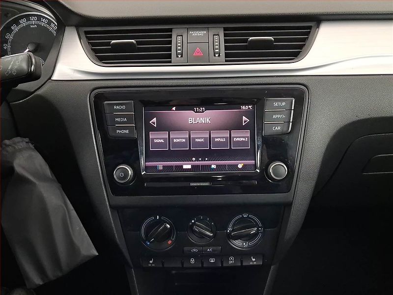 Škoda Rapid (2018) Spaceback 1.0 TSI - fotka 12 z 19