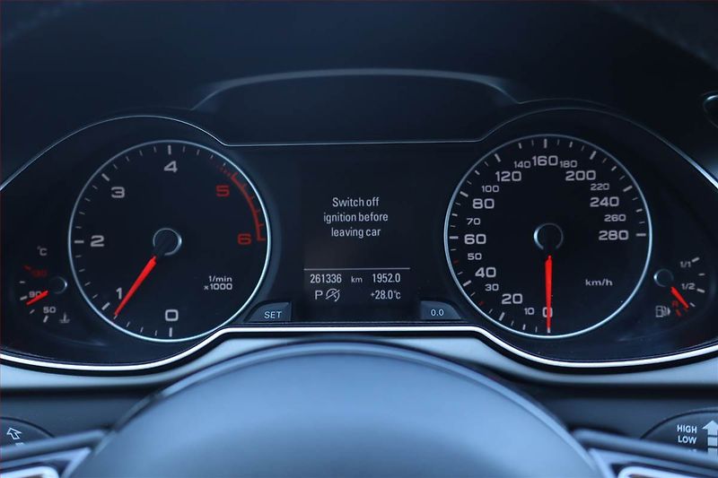 Audi A4 (2014) 2.0 TDI, Automat, Navi, Xenony - fotka 11 z 26