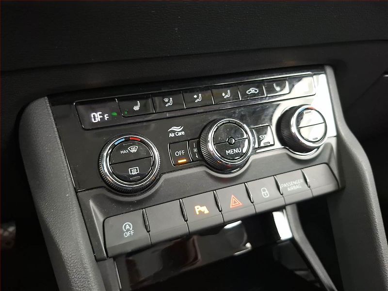 Škoda Karoq (2023) Style 1.5 TSI - fotka 16 z 20