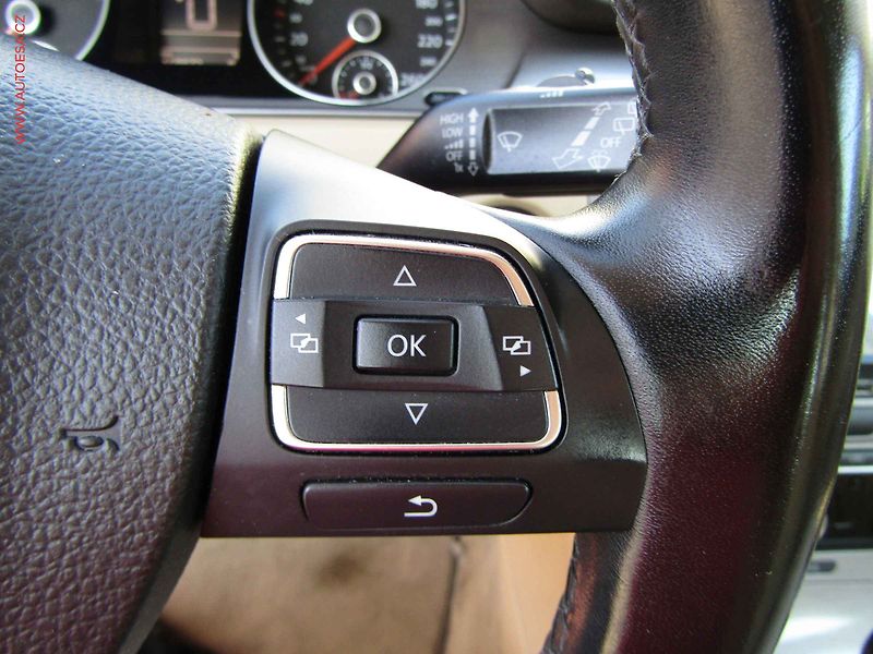 Volkswagen Passat (2011) 1.4 TSi, AC, p.čidla - fotka 14 z 19