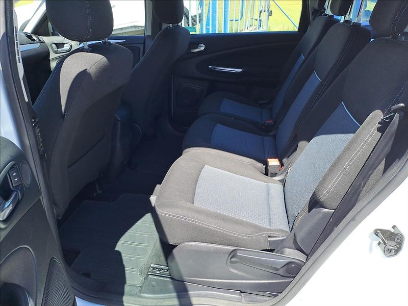 Ford S-MAX 1,6 EcoBoost 118kW KOUPENO CZ - fotka 6 z 18