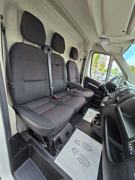 Peugeot Boxer L1H1 2,2HDI 88kW - DPH - fotka 9 z 15