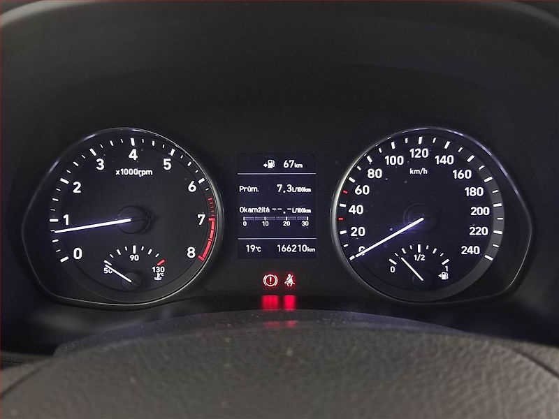 Hyundai i30 (2017) 1.4 T-GDI, ČR,1.maj - fotka 11 z 19