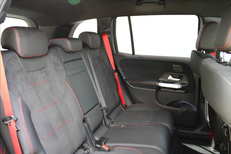 Mercedes-Benz GLB 35 AMG*4M*FACEL*ZÁR*DPH*CZ - fotka 29 z 42