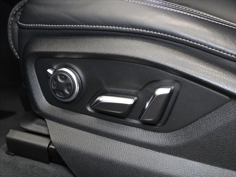 Audi Q7 3,0 TDi 200kW S-line 7-míst ČR - fotka 20 z 29