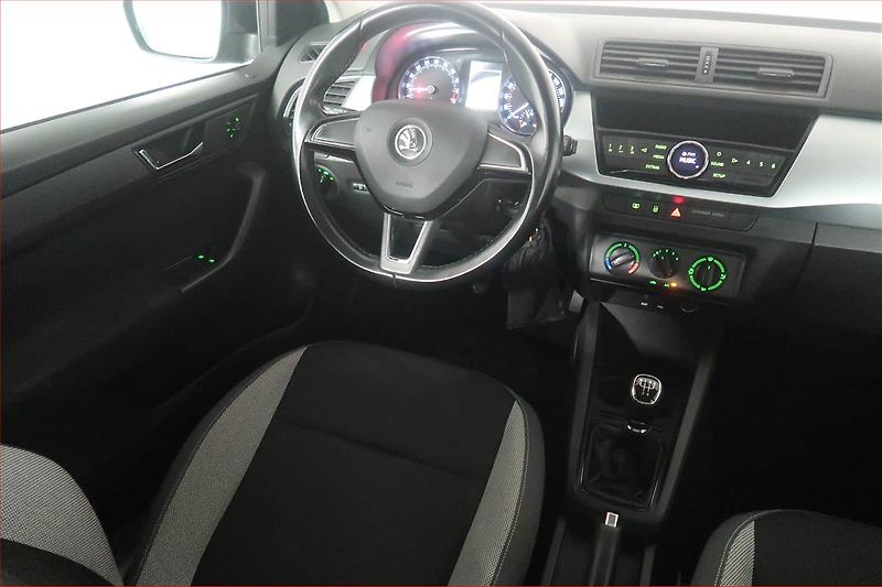 Škoda Fabia (2015) Ambition 1.4 TDI, ČR,1.maj - fotka 7 z 15