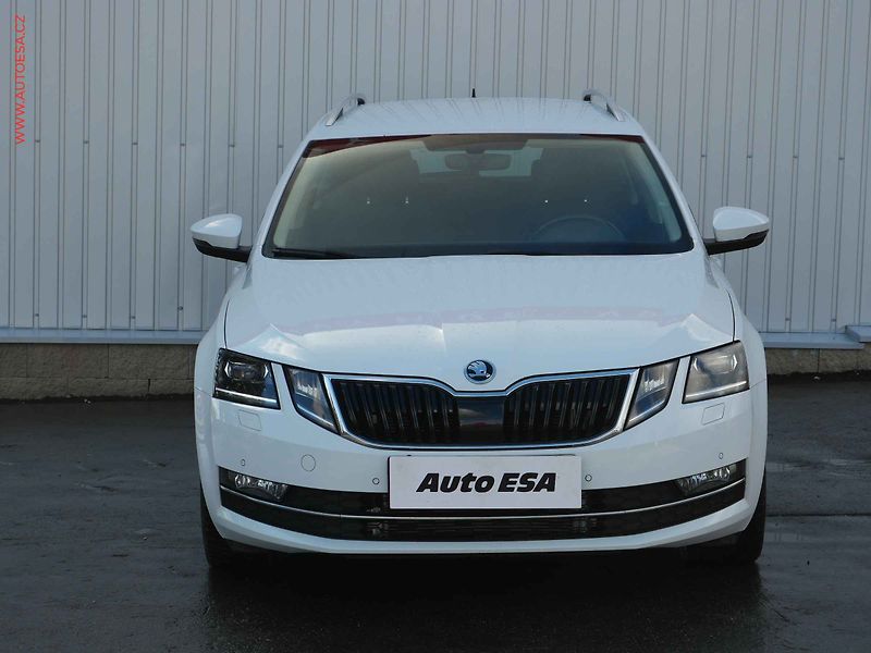 Škoda Octavia (2017) 2.0TDi 4x4, ČR, L&K, DSG - fotka 2 z 32