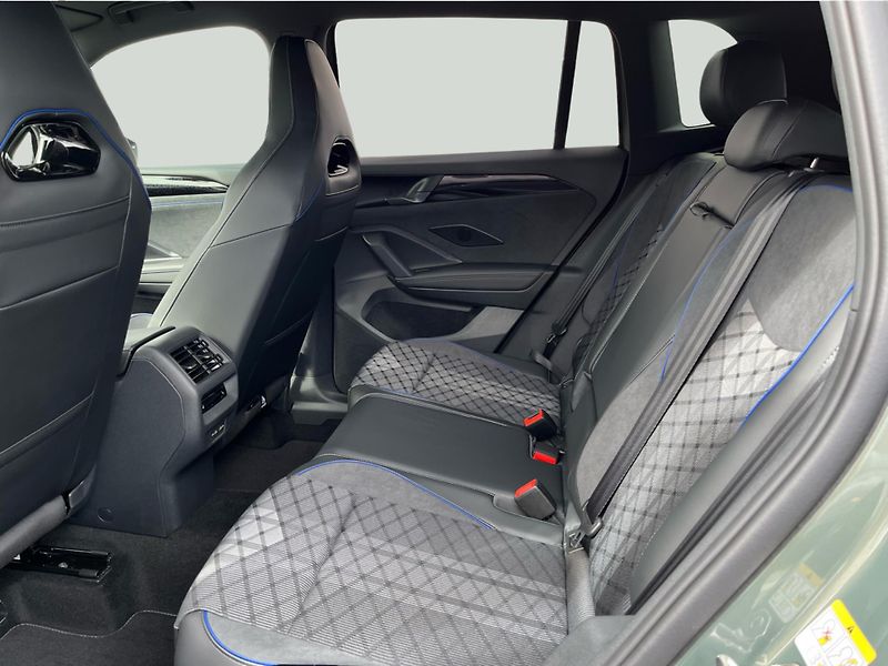 Volkswagen Tiguan R-Line 2,0 TSI 150 kW 4MOT - fotka 12 z 25