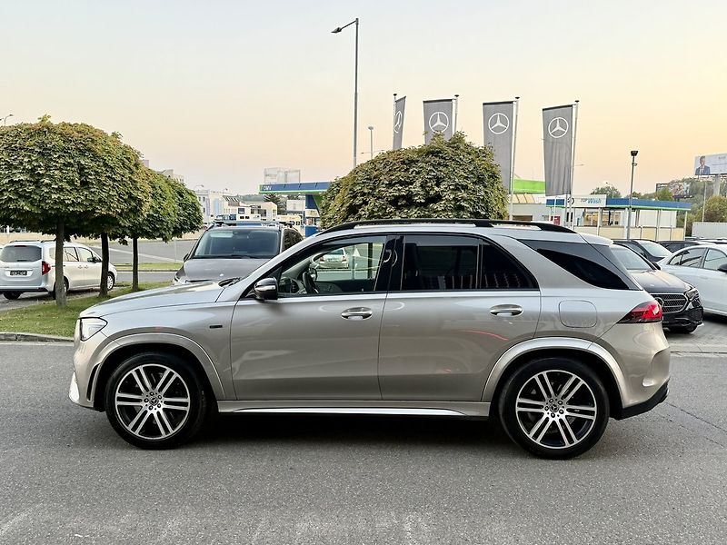 Mercedes-Benz GLE (2021) 350 de 4MATIC SUV - fotka 5 z 50
