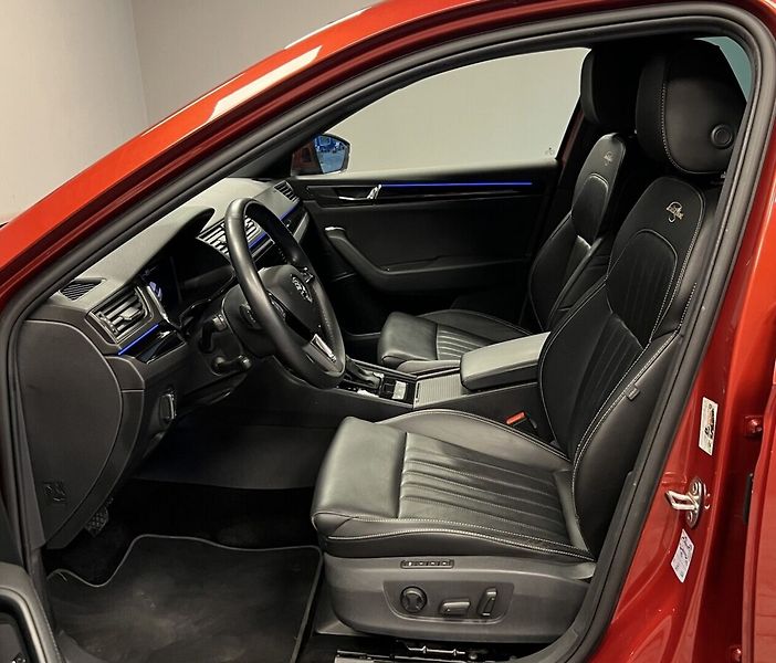 Škoda Superb 2,0 TDI DSG Laurin & Klement - fotka 11 z 22