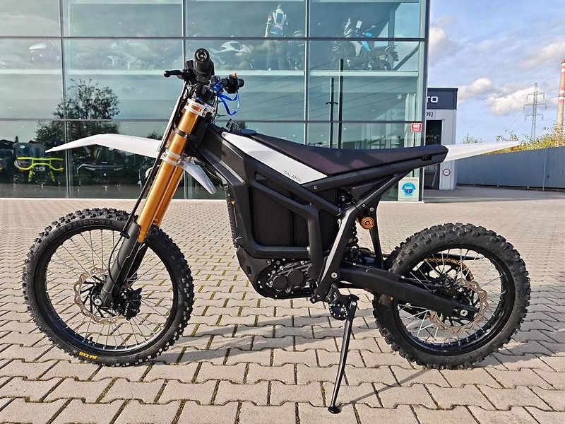Ostatní (2026) Komodo MX 32kW - fotka 7 z 20
