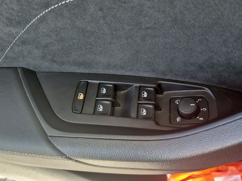 Škoda Kodiaq 2.0 TSI DSG 4X4 Sport Exclusiv - fotka 22 z 29