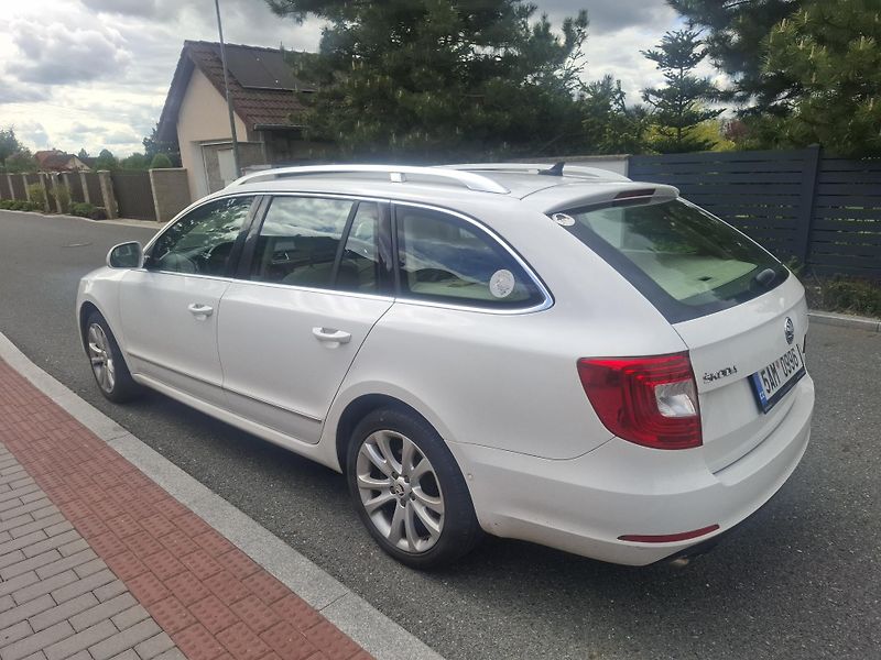 Škoda Superb (2015) II,2.0 TDI,Elegance,xenon,nav - fotka 2 z 17