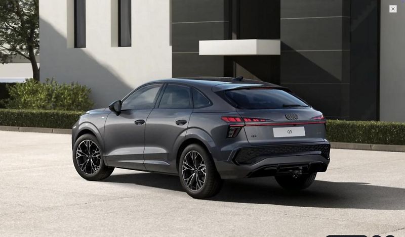 Audi Q3 (2025) Sline, Tech Plus, Matrix Led, - fotka 5 z 9