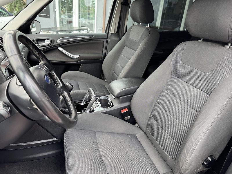 Ford S-MAX (2010) 2.0TDCi Digi Klima Tempomat - fotka 26 z 47