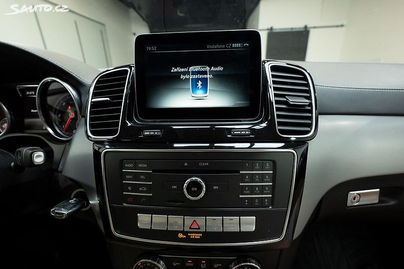 Mercedes-Benz GLE 350d Coupe 190 kW AMG paket - fotka 12 z 24