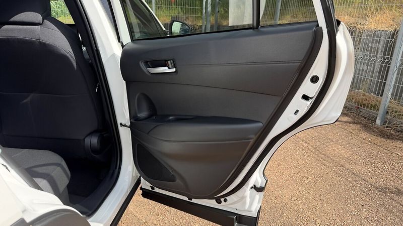 Toyota Corolla Cross 1.8. STYLE SKLADOVÝ VŮZ - fotka 11 z 26