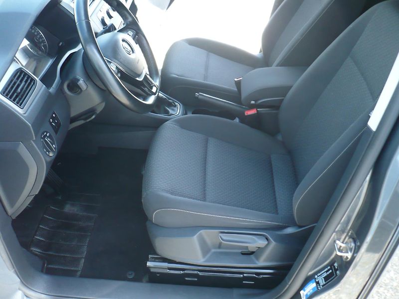 Volkswagen Caddy 2.0TDI 110Kw Serviska Klima - fotka 19 z 30
