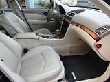Mercedes-Benz Třídy E (2005) E 320 165kW AUTOMAT BEZ MĚCHŮ - náhled 27