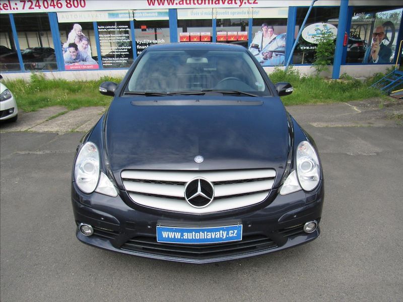 Mercedes-Benz Třídy R 3,0 320 CDI L 4-Matic - fotka 2 z 35
