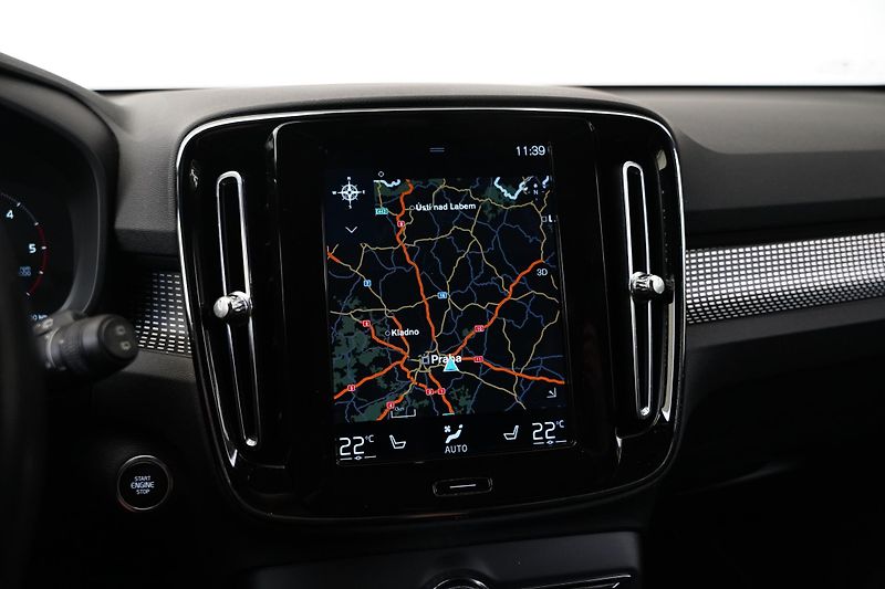 Volvo XC40 - fotka 19 z 26