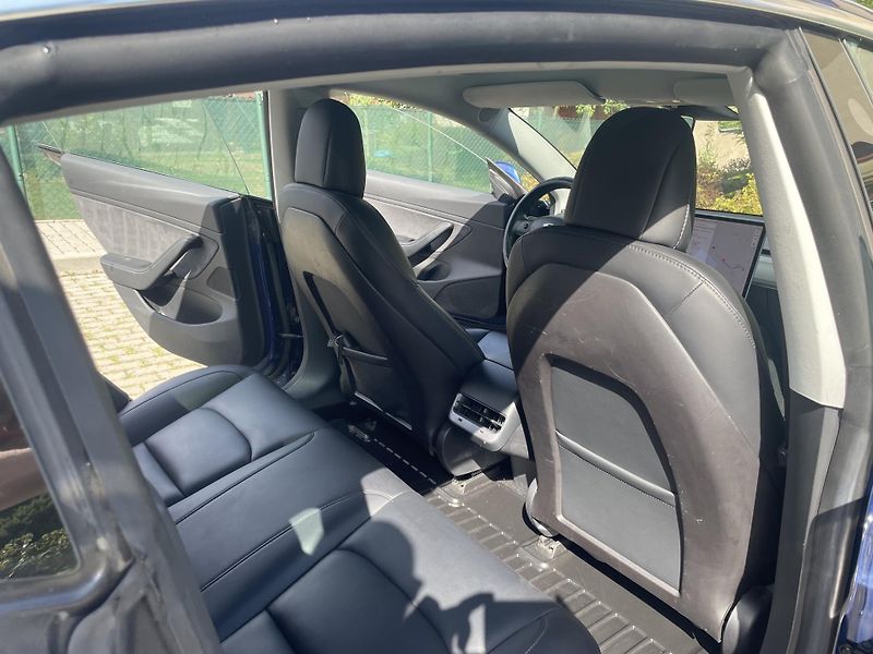 Tesla Model 3 (2019) Long Range Full autopilot - fotka 9 z 11
