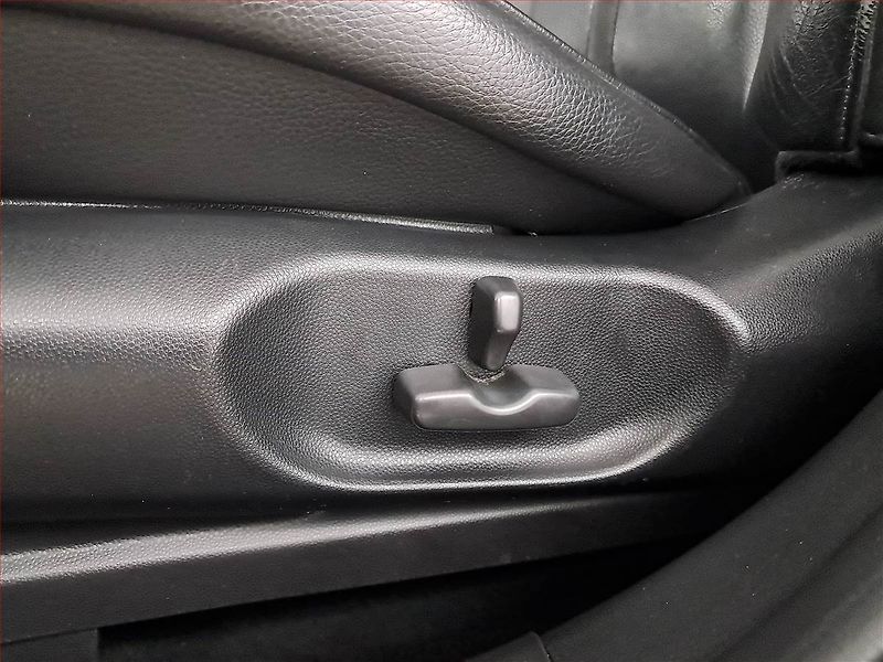 Mazda CX-7 (2008) 2.3 DISI Turbo, 4X4 - fotka 16 z 20
